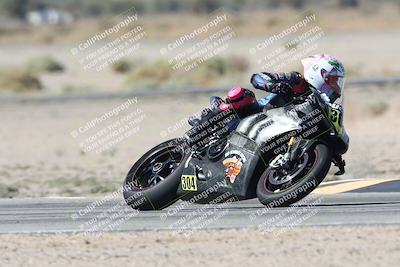 media/Oct-05-2025-CVMA (Sun) [[beeef4f201]]/Race 5-Amateur Supersport Open (Holeshot)/
